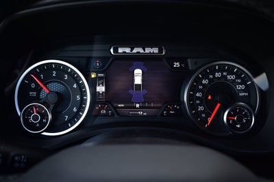 2026 RAM 1500 Big Horn/Lone Star Crew Cab 4x4 Night Edition w/5.7L Hemi