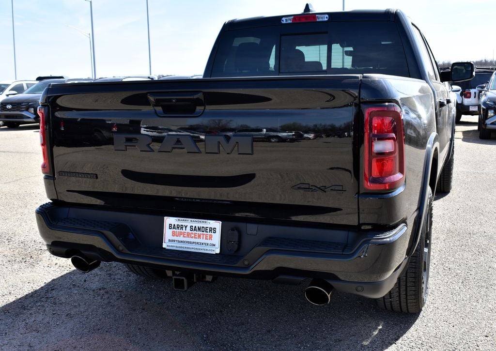 2026 RAM 1500 Big Horn/Lone Star Crew Cab 4x4 Night Edition w/5.7L Hemi