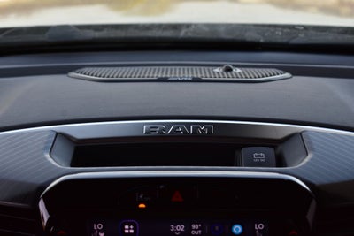 2026 RAM 1500 Big Horn/Lone Star Crew Cab 4x4 Night Edition w/5.7L Hemi