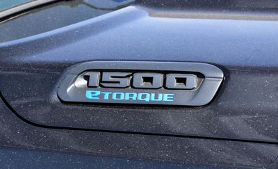 2026 RAM 1500 Big Horn/Lone Star Crew Cab 4x4 Night Edition w/5.7L Hemi