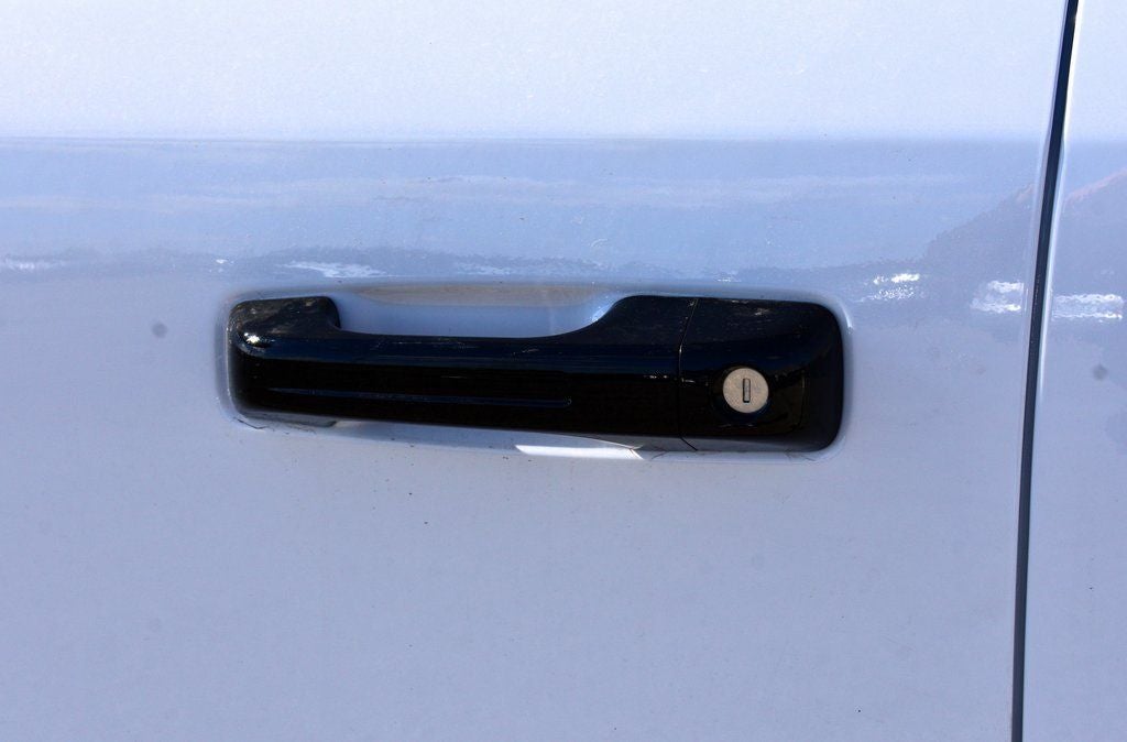 2026 RAM 1500 Big Horn/Lone Star Crew Cab 4x4 Night Edition w/5.7L Hemi