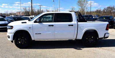 2026 RAM 1500 Big Horn/Lone Star Crew Cab 4x4 Night Edition w/5.7L Hemi