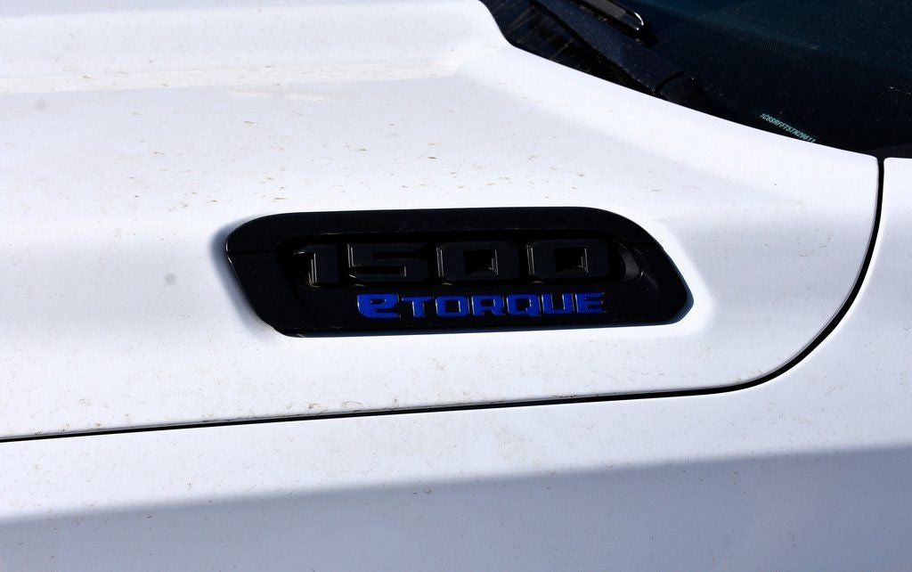 2026 RAM 1500 Big Horn/Lone Star Crew Cab 4x4 Night Edition w/5.7L Hemi