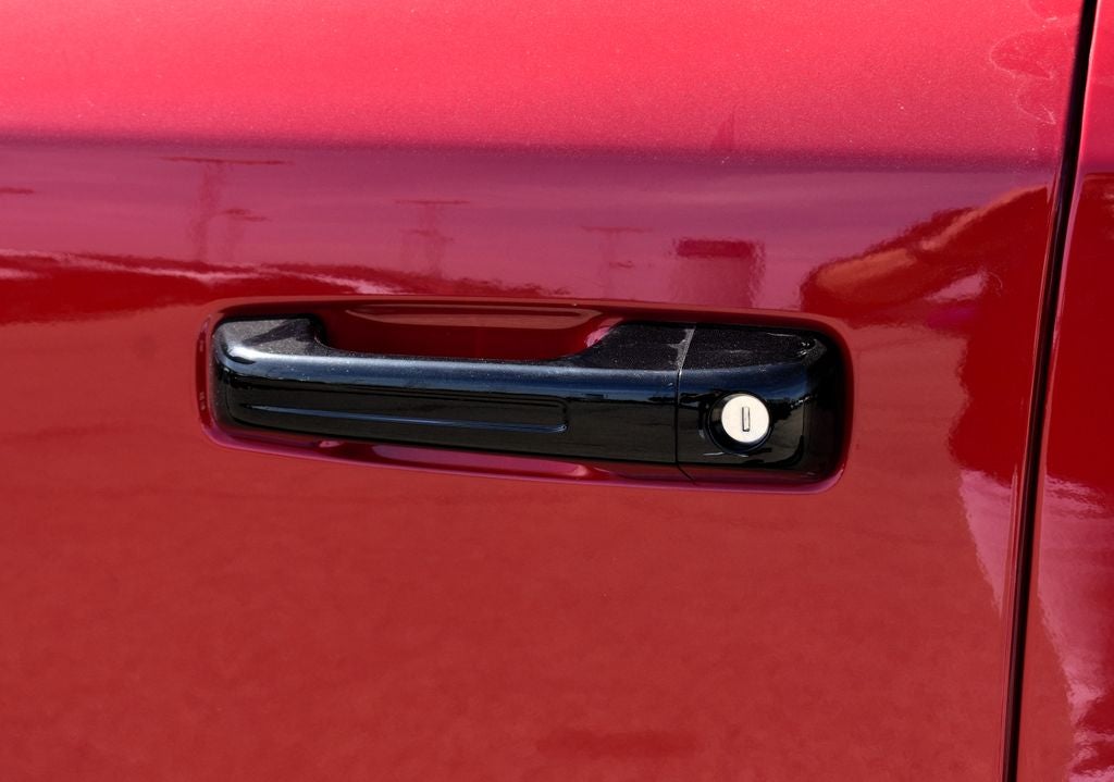 2026 RAM 1500 Big Horn/Lone Star Crew Cab 4x4 Night Edition w/5.7L Hemi