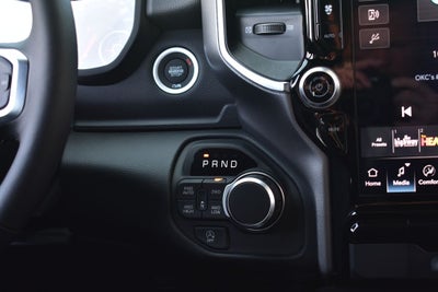 2026 RAM 1500 Big Horn/Lone Star Crew Cab 4x4 Night Edition w/5.7L Hemi