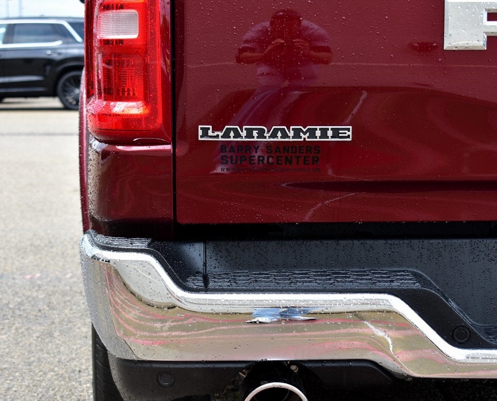 2025 RAM 1500 Laramie Crew Cab 4x4 5'7" Box