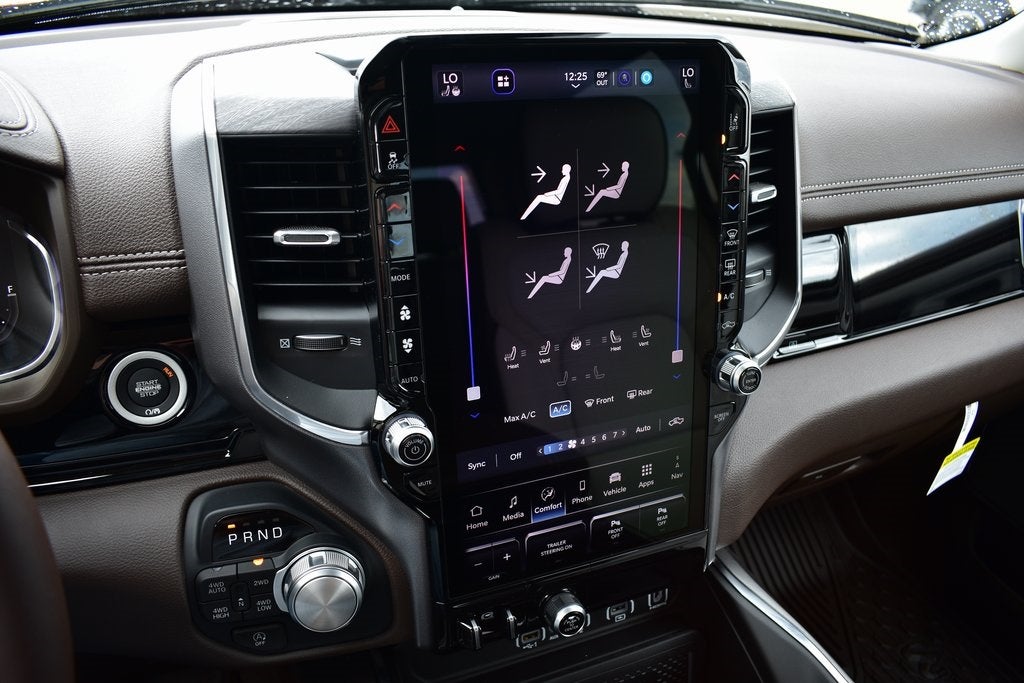 2025 RAM 1500 Laramie Crew Cab 4x4 5'7" Box