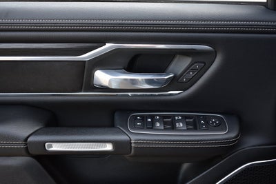 2023 RAM 1500 Laramie Crew Cab 4x4 w/5.7L Hemi