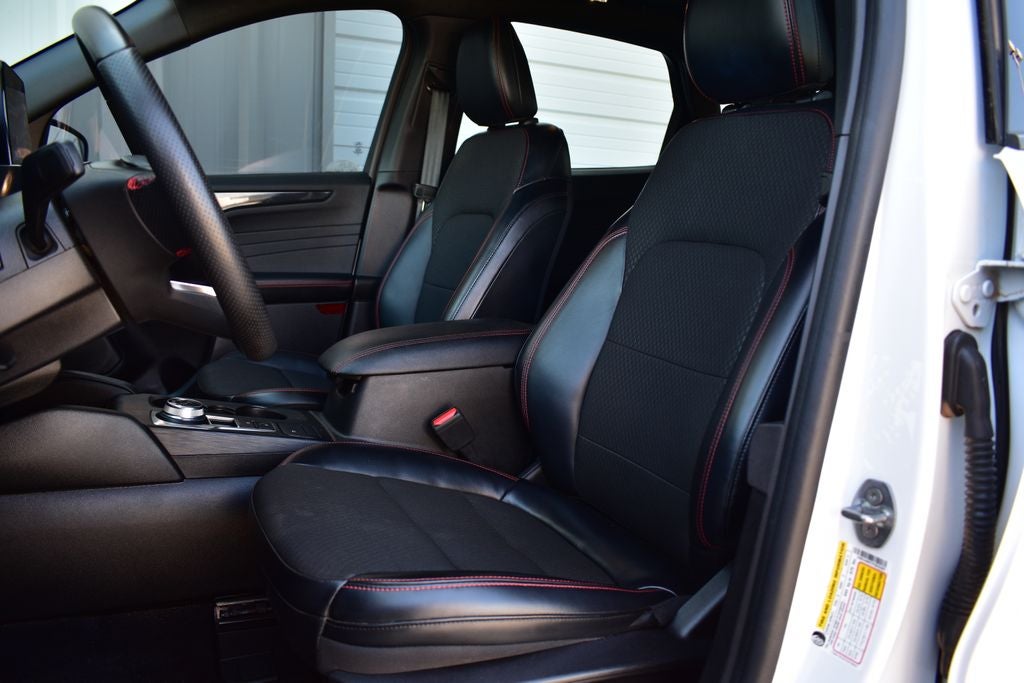 2023 Ford Escape Hybrid ST-Line