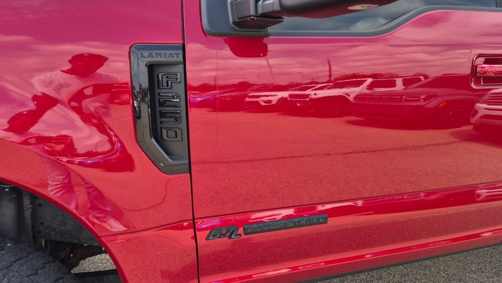 2021 Ford F-250SD Lariat Crew Cab FX4