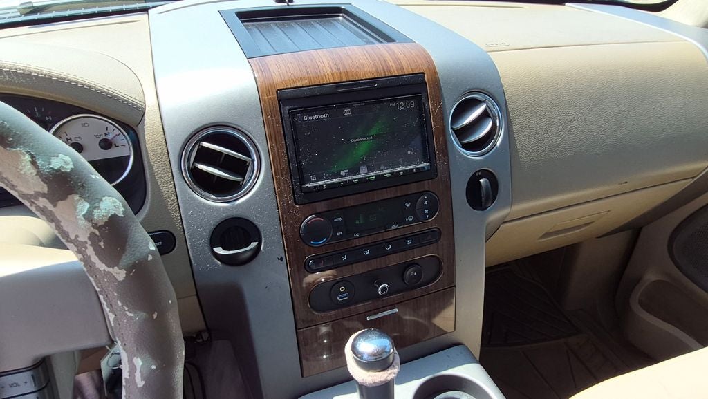 2004 Ford F-150 Lariat