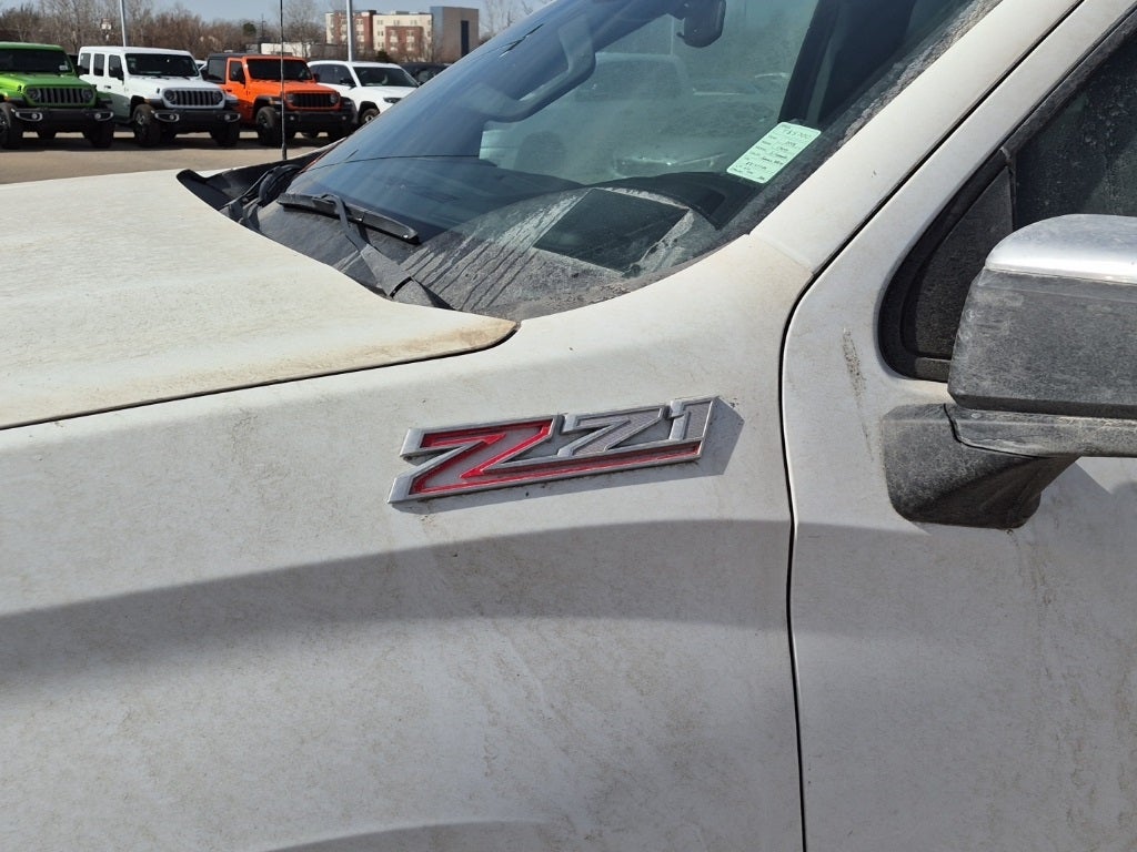 2025 Chevrolet Silverado 1500 LT Z71 Crew Cab 4x4