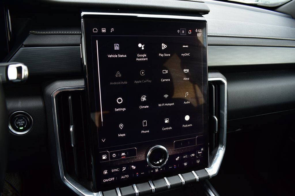 2024 GMC Acadia Elevation