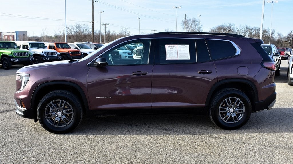 2025 GMC Acadia Elevation