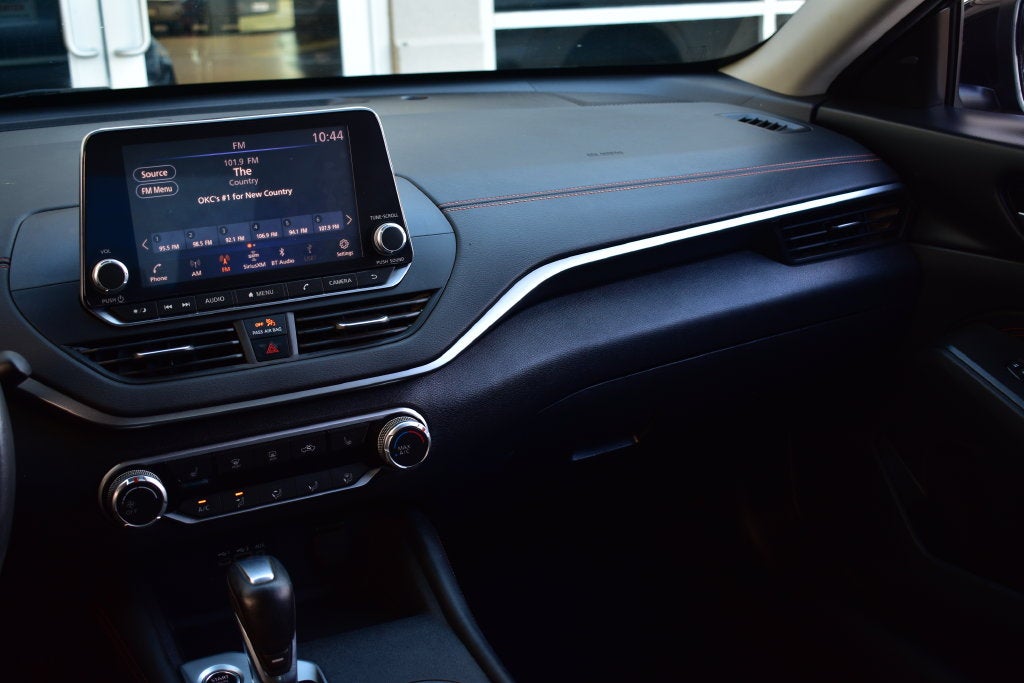 2022 Nissan Altima 2.5 SR