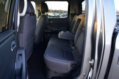 2022 Nissan Frontier SV Crew Cab 4x4