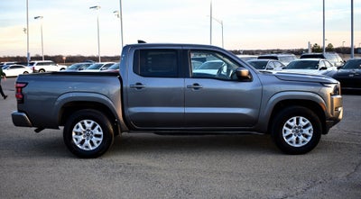 2022 Nissan Frontier SV Crew Cab 4x4