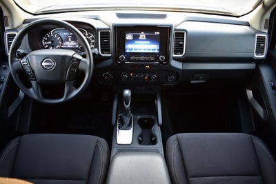 2022 Nissan Frontier SV Crew Cab 4x4