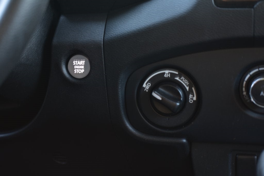 2022 Nissan Frontier SV Crew Cab 4x4