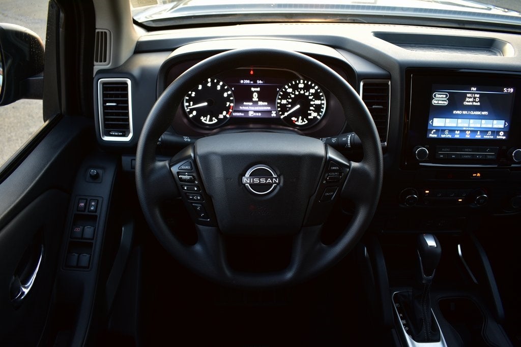 2022 Nissan Frontier SV Crew Cab 4x4