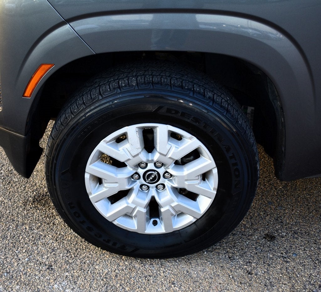 2022 Nissan Frontier SV Crew Cab 4x4