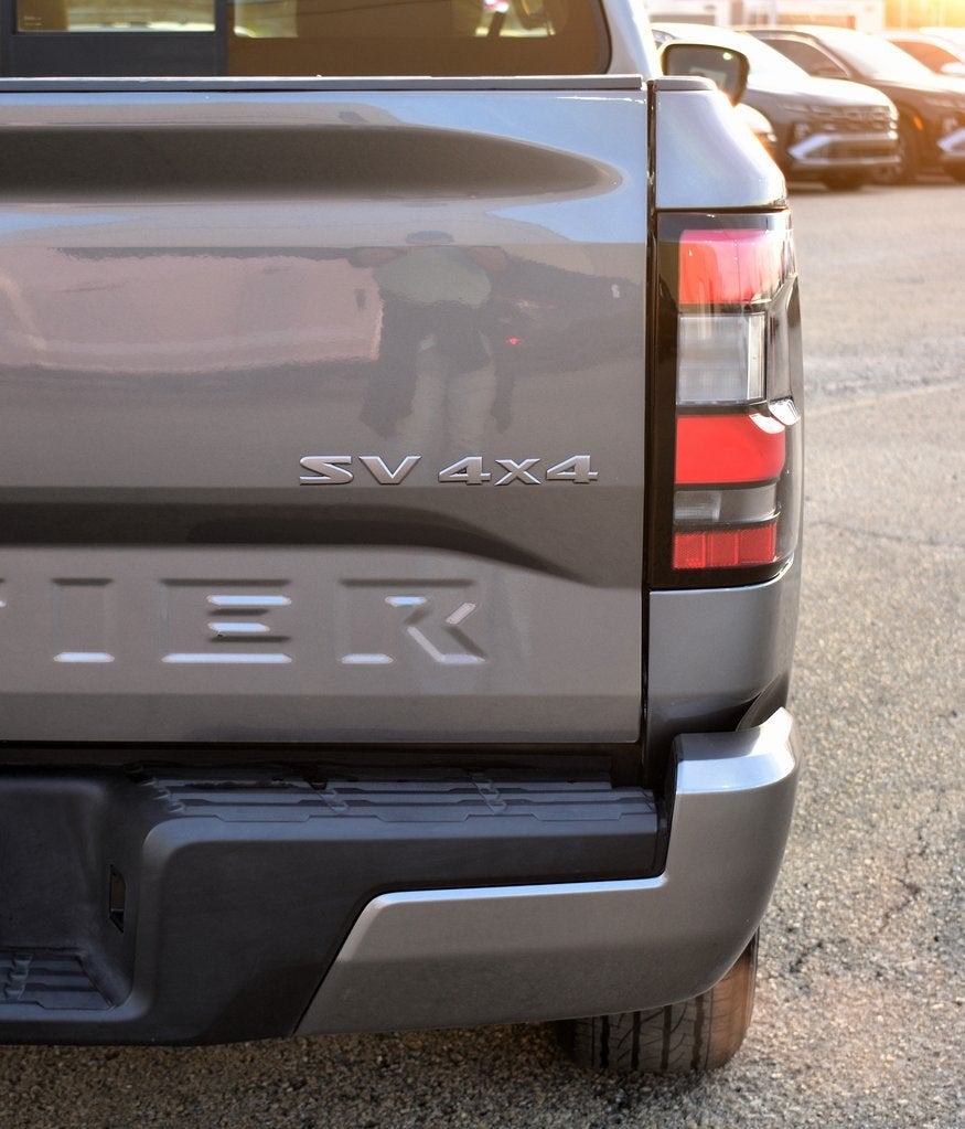 2022 Nissan Frontier SV Crew Cab 4x4