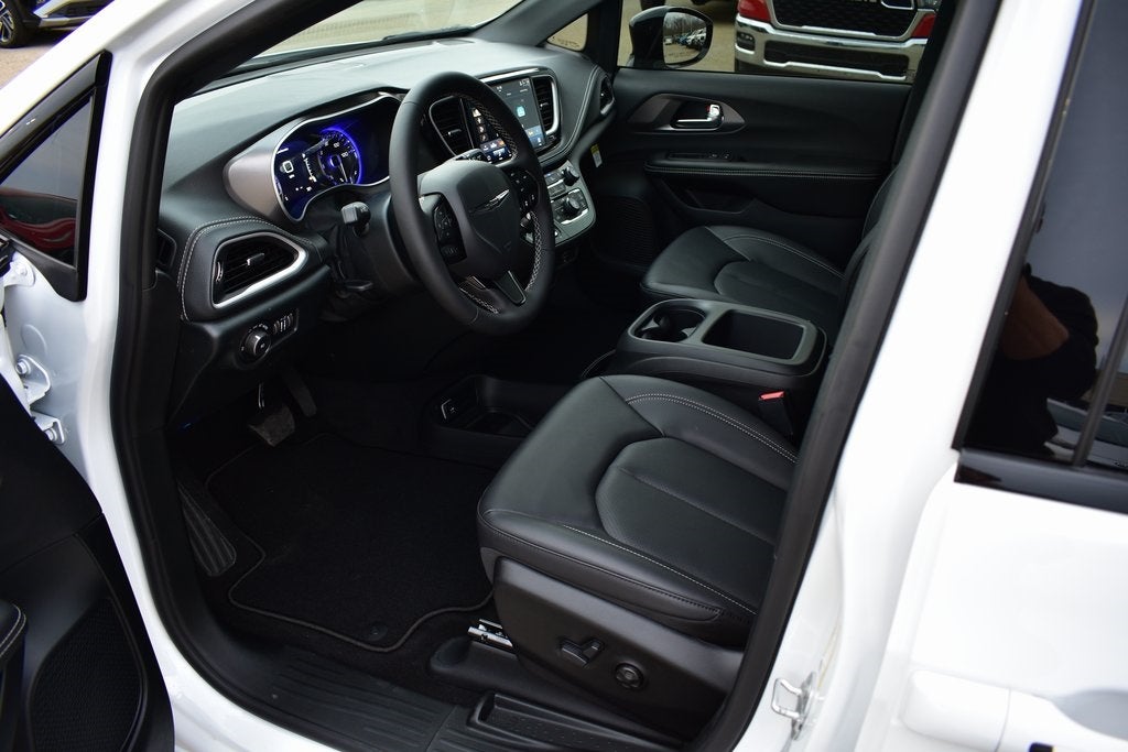 2026 Chrysler Pacifica Select S