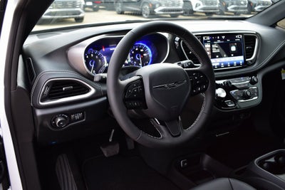 2026 Chrysler Pacifica Select S