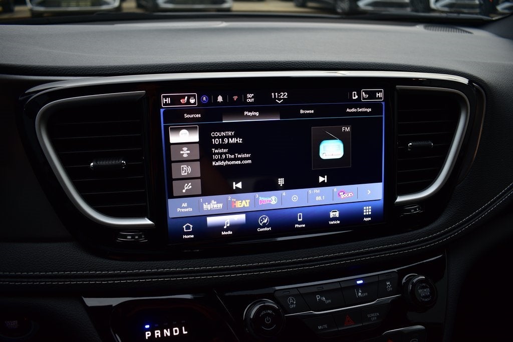 2026 Chrysler Pacifica Select S