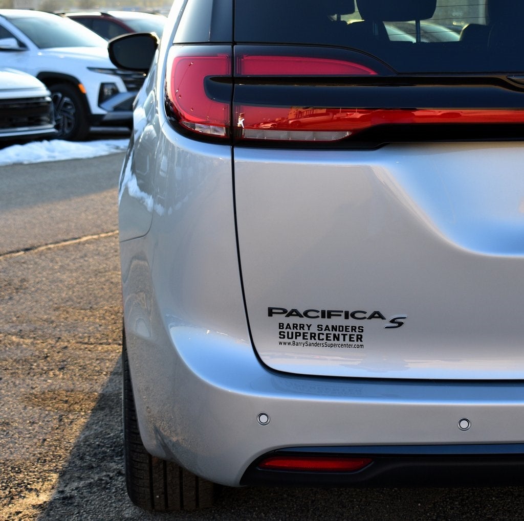 2026 Chrysler Pacifica Select S