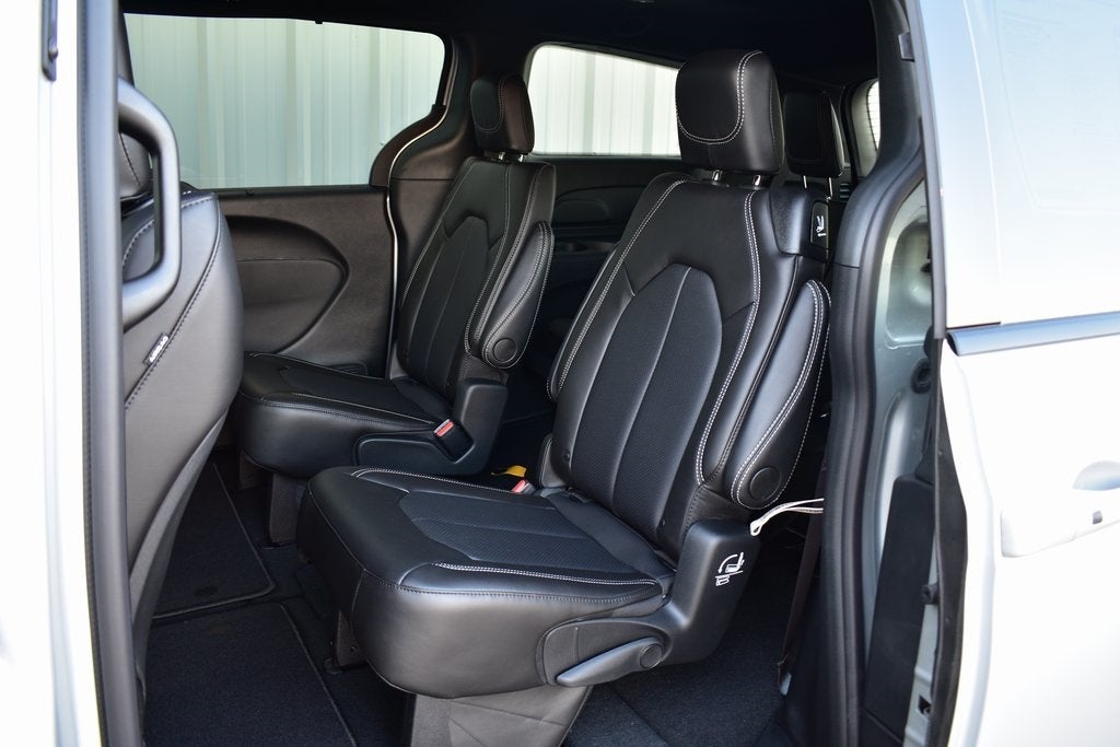 2026 Chrysler Pacifica Select S