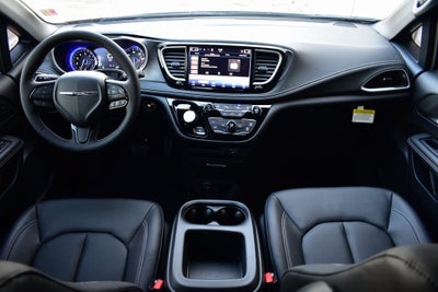 2026 Chrysler Pacifica Select S