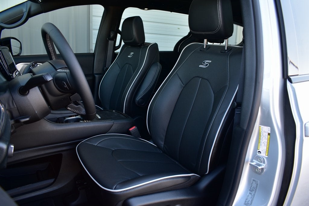 2026 Chrysler Pacifica Limited S