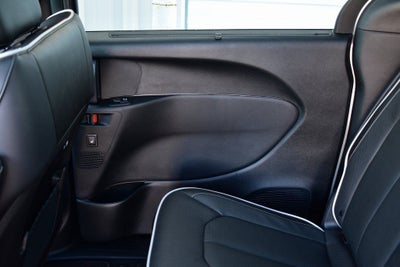 2026 Chrysler Pacifica Limited S