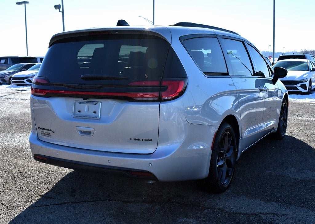 2026 Chrysler Pacifica Limited S
