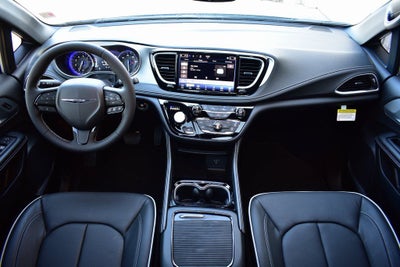 2026 Chrysler Pacifica Limited S