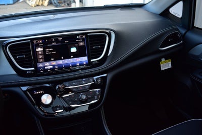 2026 Chrysler Pacifica Limited S