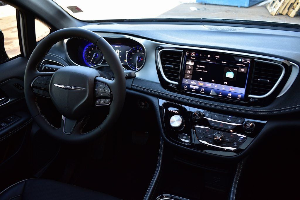 2026 Chrysler Pacifica Limited S