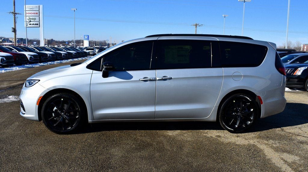 2026 Chrysler Pacifica Limited S