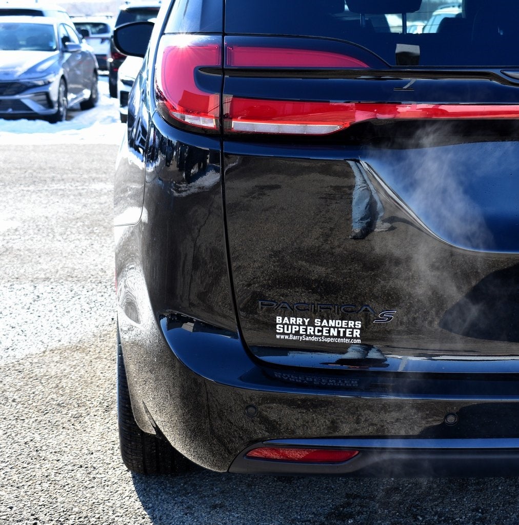 2026 Chrysler Pacifica Limited S