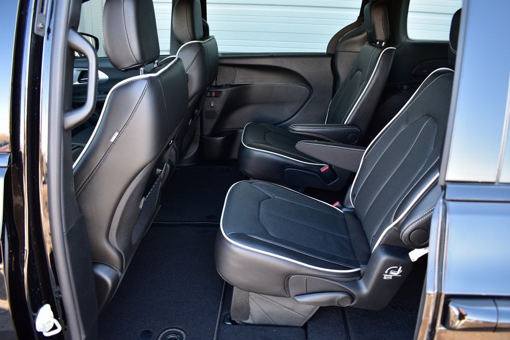 2026 Chrysler Pacifica Limited S