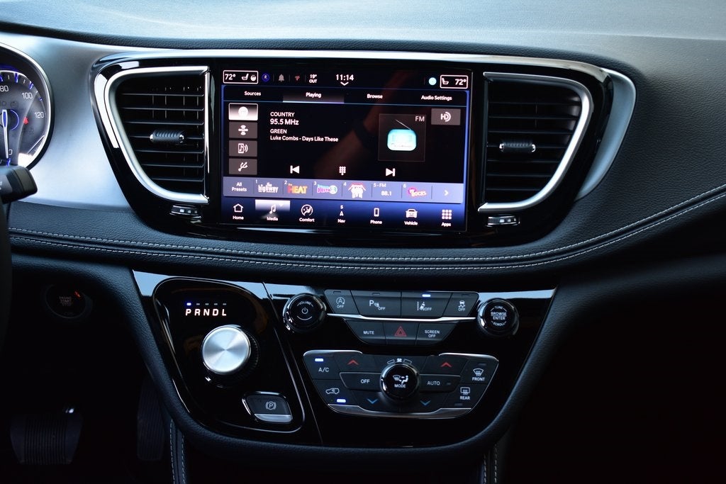 2026 Chrysler Pacifica Limited S