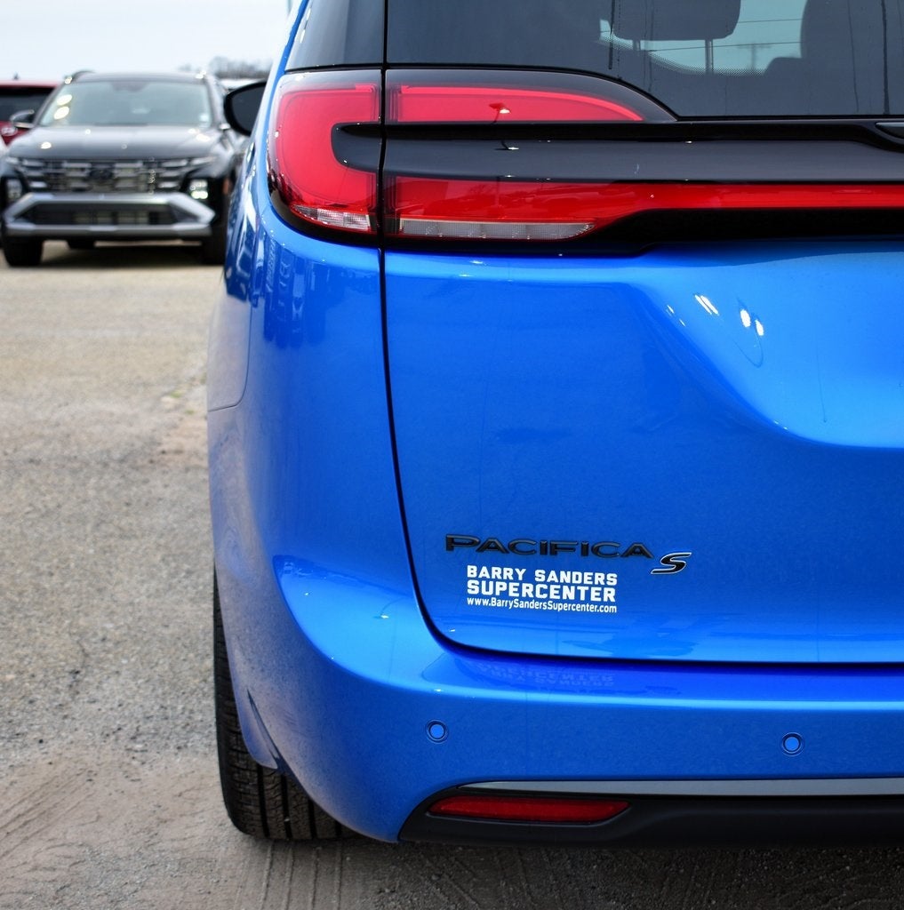 2026 Chrysler Pacifica Limited S