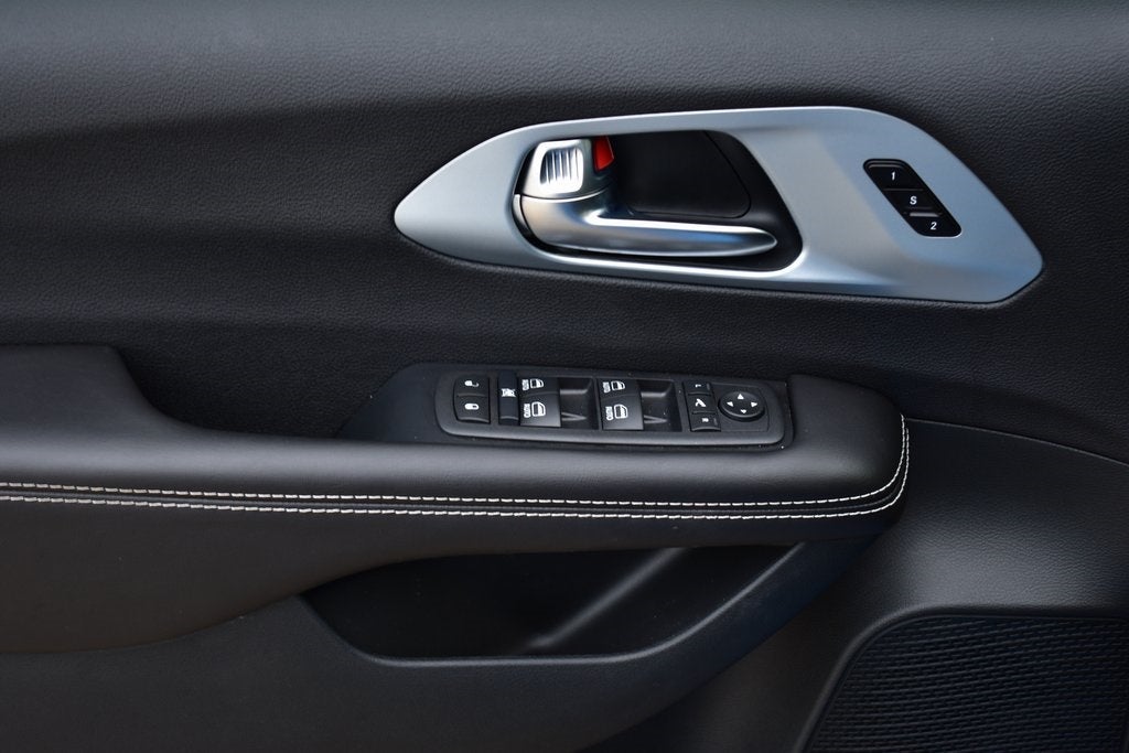 2026 Chrysler Pacifica Limited S