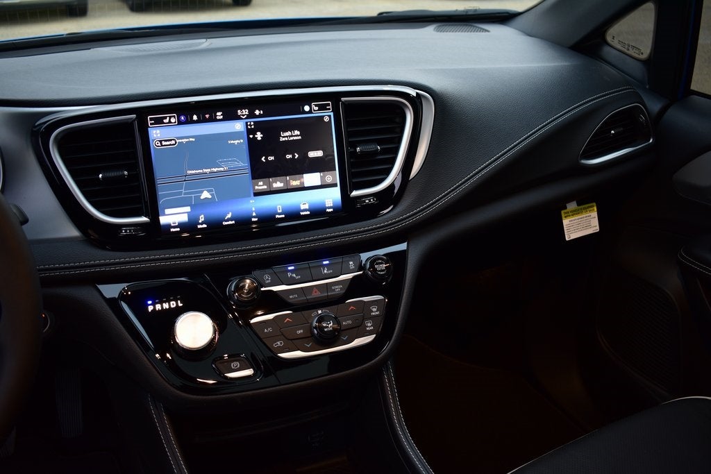 2026 Chrysler Pacifica Limited S