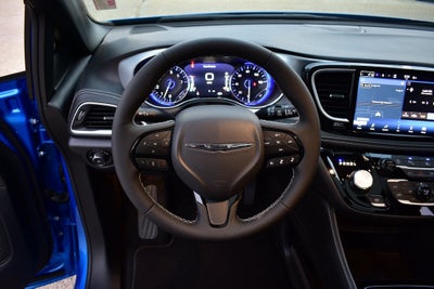 2026 Chrysler Pacifica Limited S