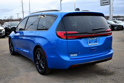 2026 Chrysler Pacifica Limited S