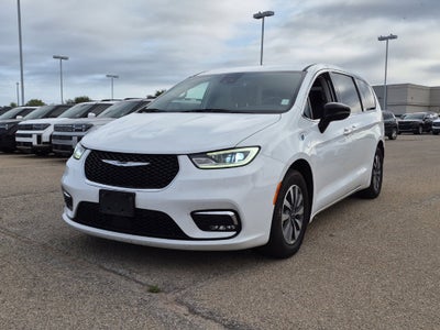 2024 Chrysler Pacifica Hybrid Select