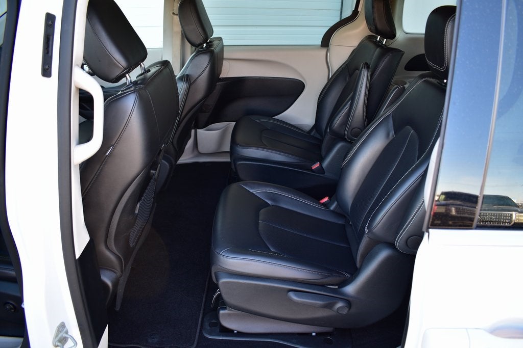 2024 Chrysler Pacifica Hybrid Select