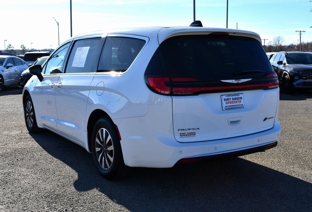 2024 Chrysler Pacifica Hybrid Select